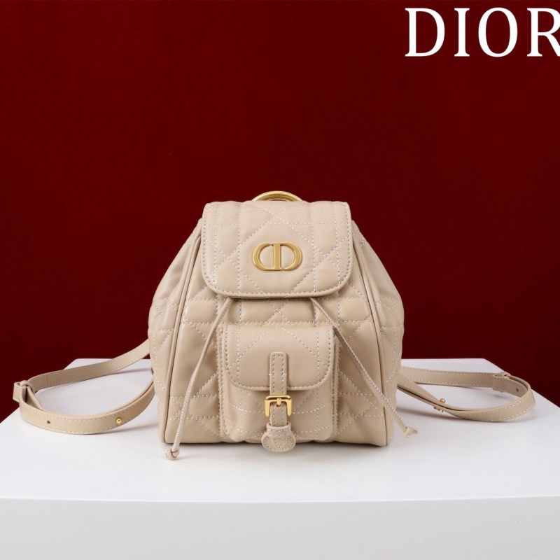 D*or backpacks